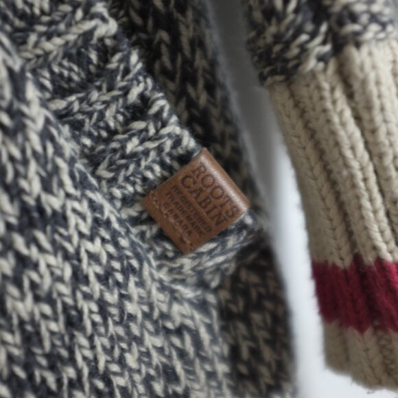 COPY - Roots cabin classic grey cardigan hoodie kids size L - Picture 5 of 7